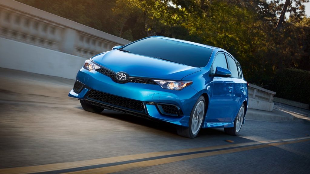 2017-toyota-corolla-hatchback