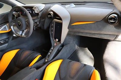 2024 McLaren 750S Coupe