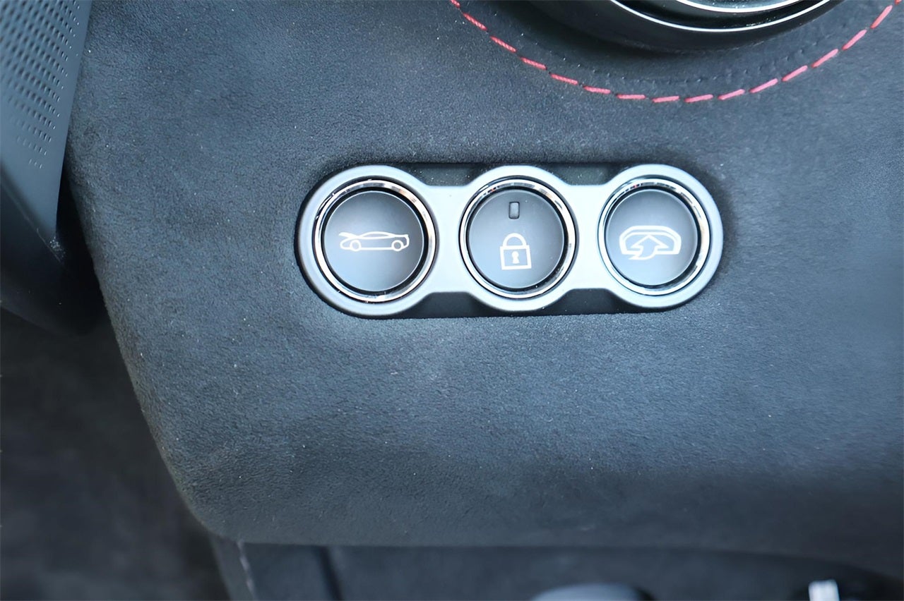 2020 McLaren 720S Base