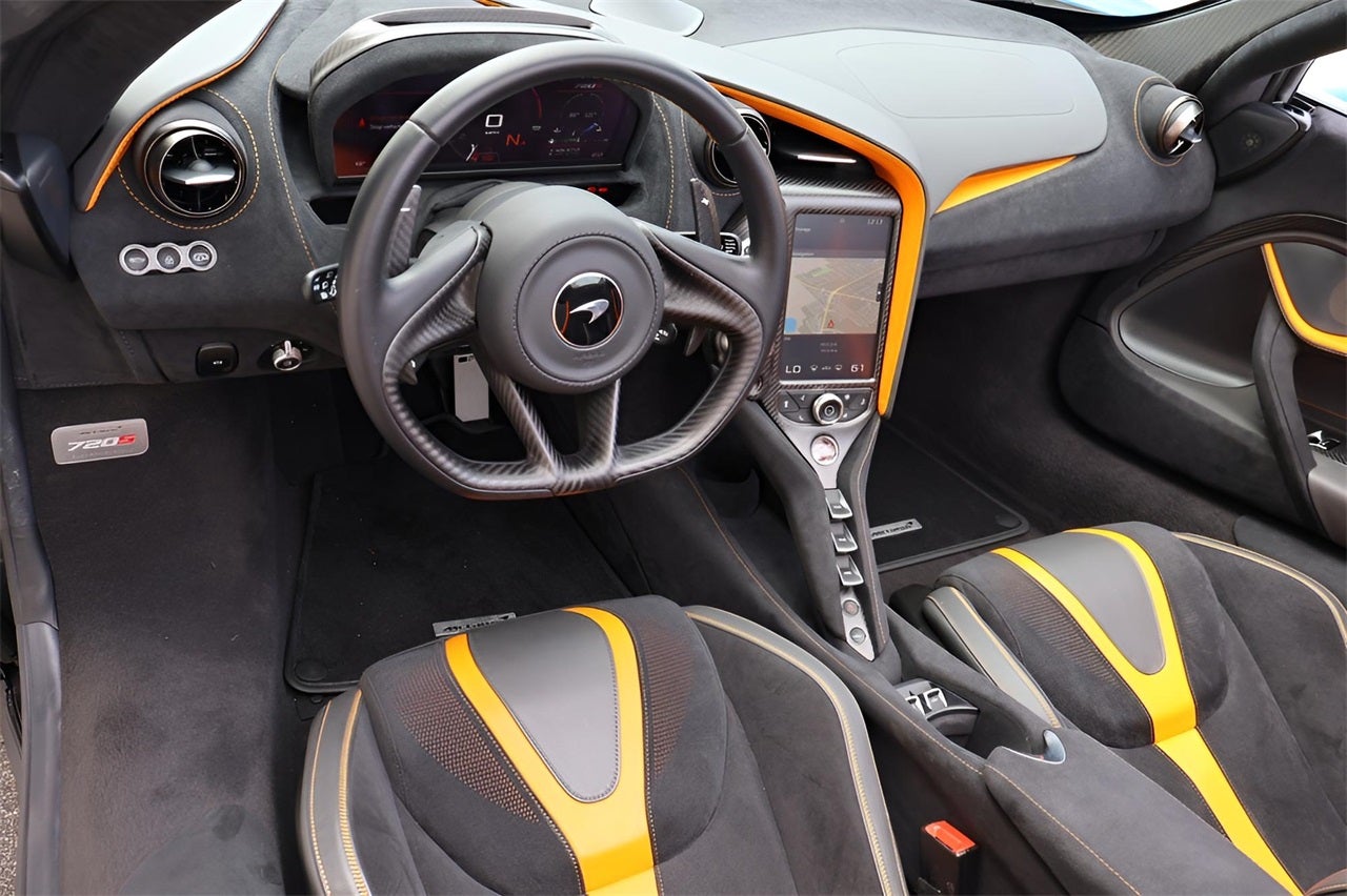 2022 McLaren 720S Base