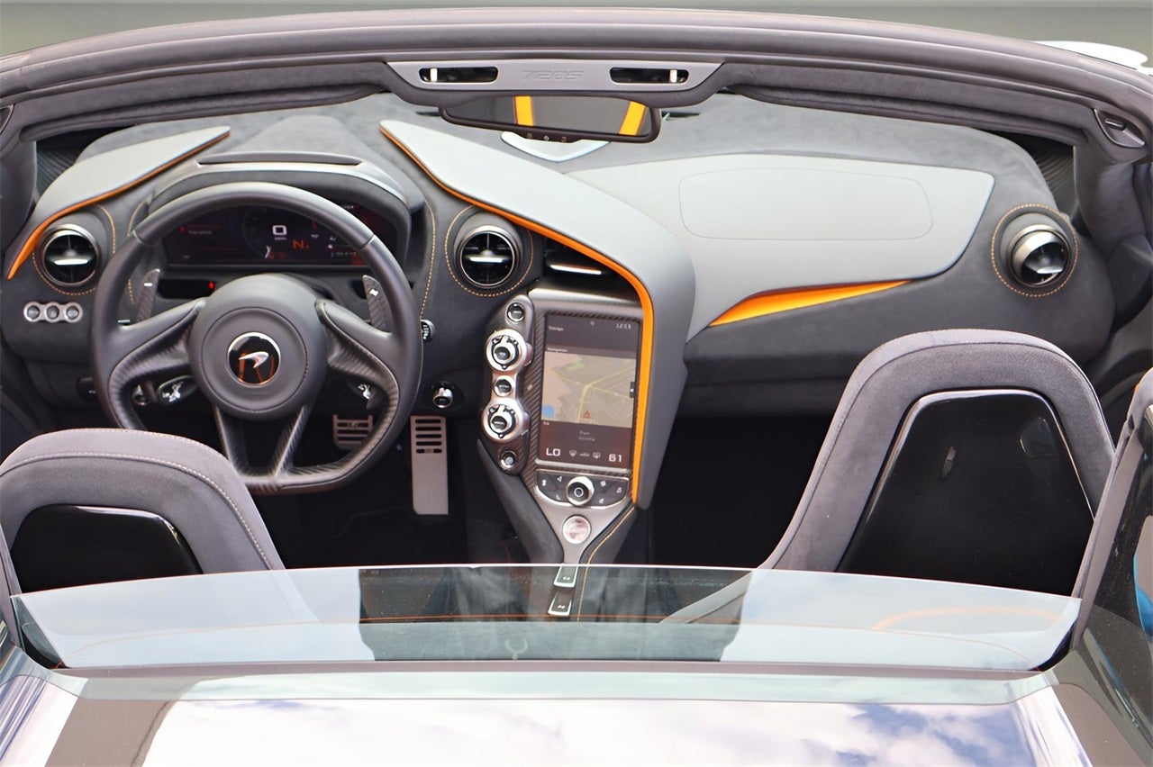 2022 McLaren 720S Base