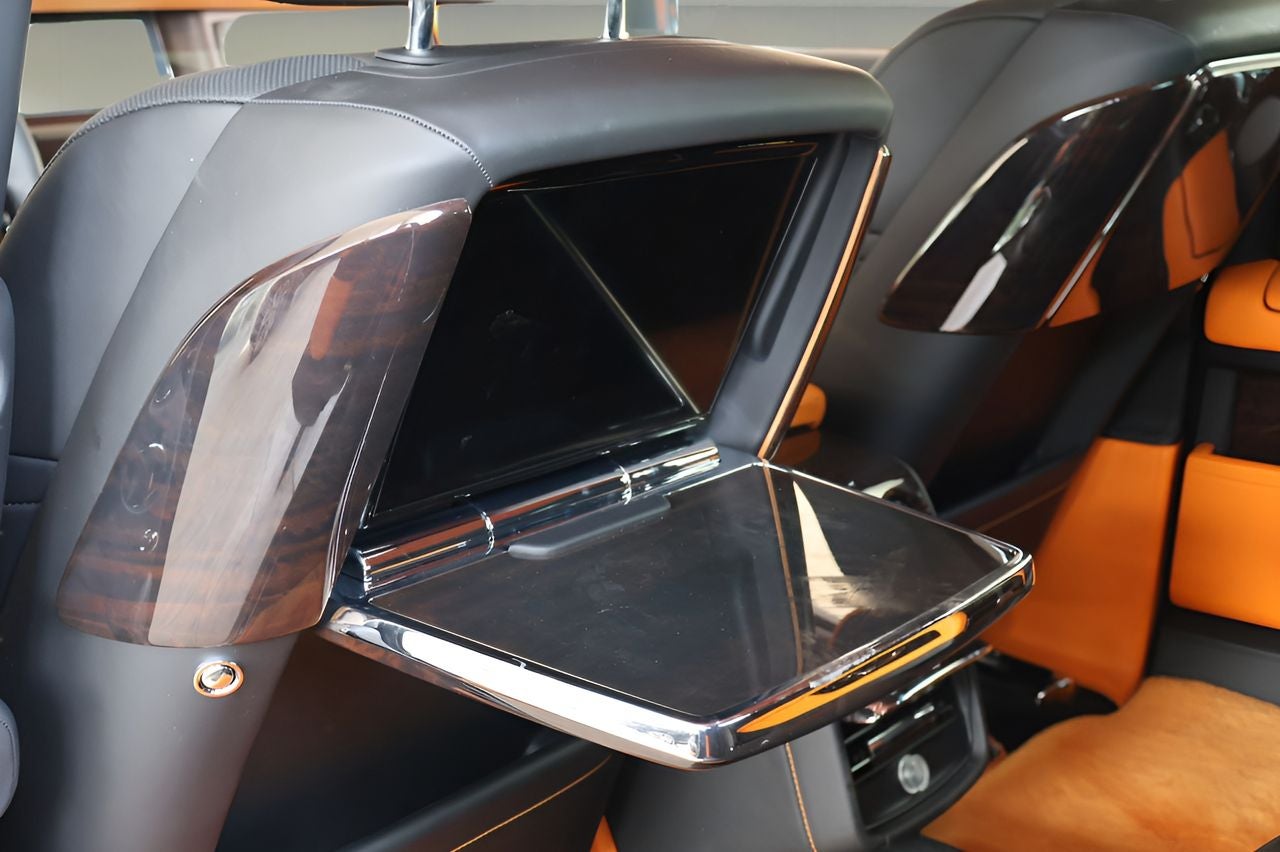 2023 Rolls-Royce Phantom Base