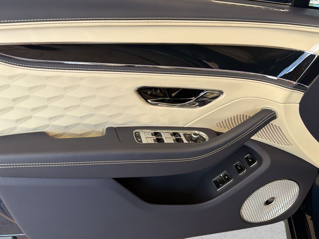 2025 Bentley Flying Spur Base