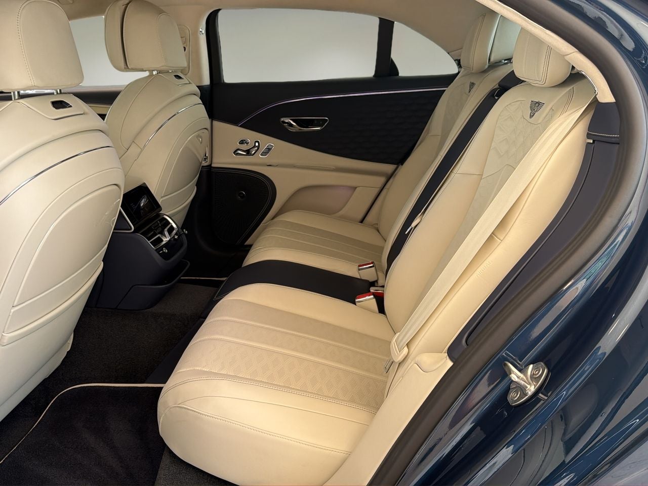 2025 Bentley Flying Spur Base