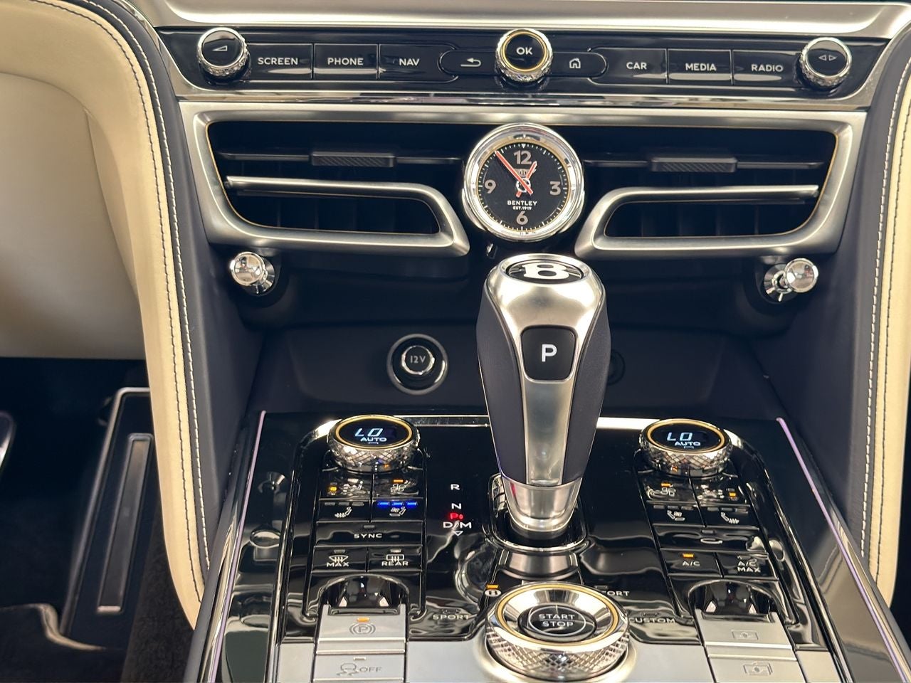 2025 Bentley Flying Spur Base