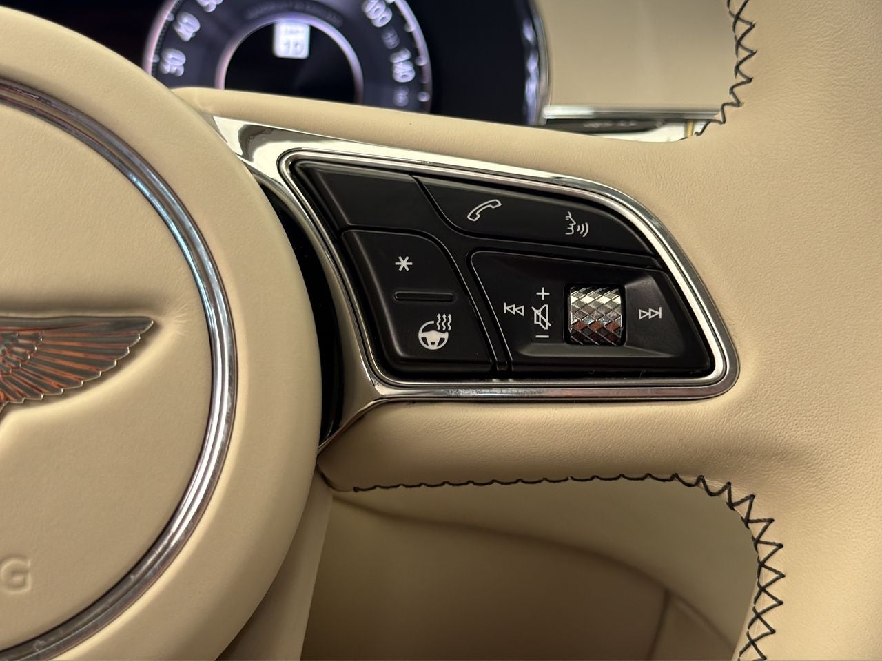 2025 Bentley Flying Spur Base