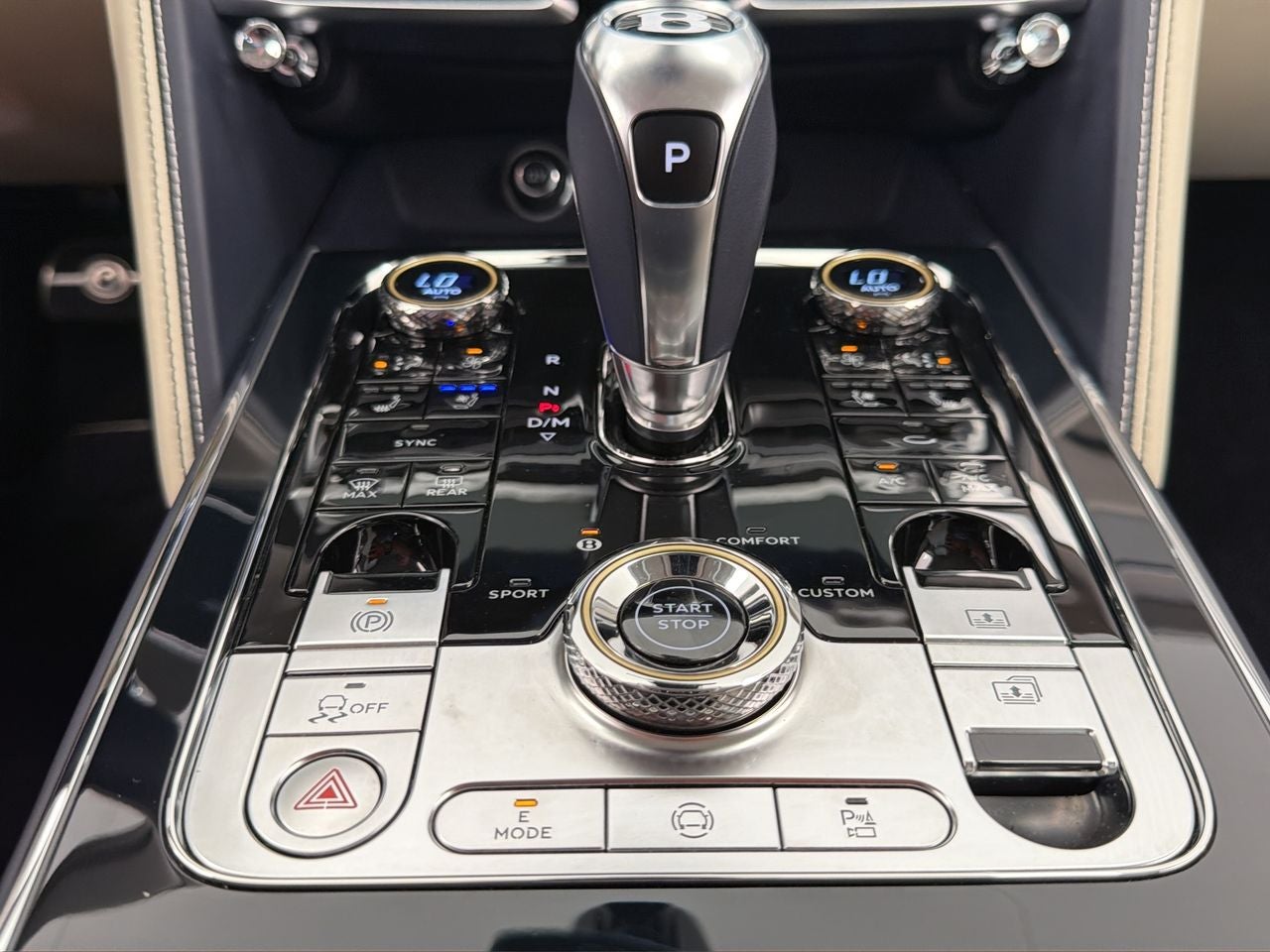 2025 Bentley Flying Spur Base