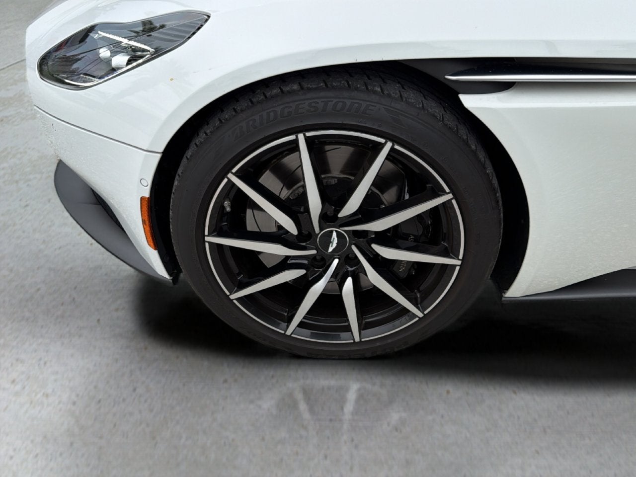 2020 Aston Martin DB11 Volante