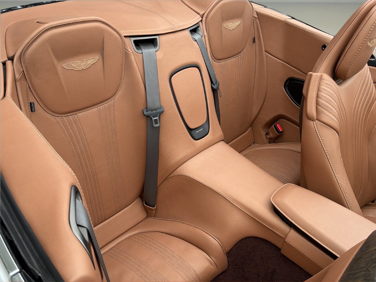 2020 Aston Martin DB11 Volante