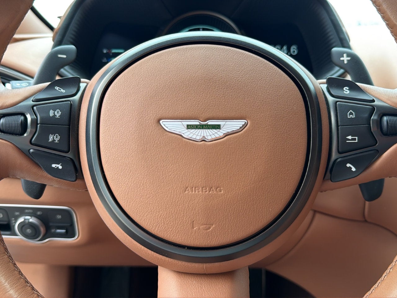 2020 Aston Martin DB11 Volante