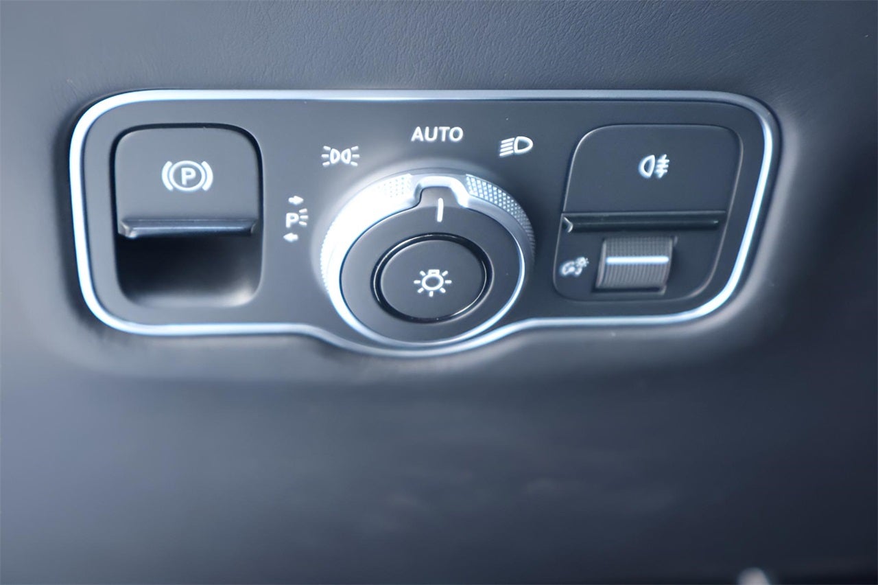 2024 Aston Martin DB12 Coupe