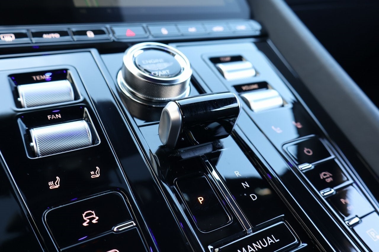 2024 Aston Martin DB12 Coupe