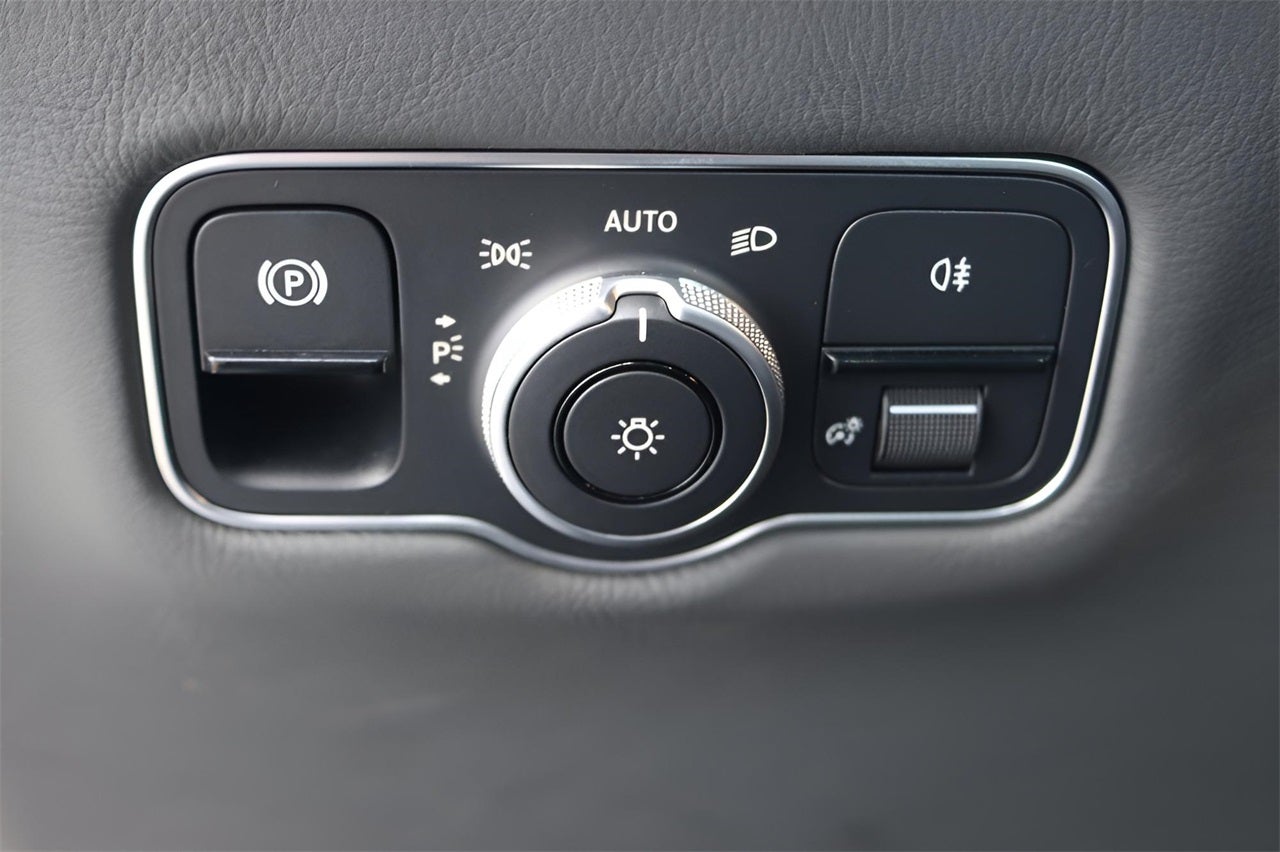 2024 Aston Martin DB12 Coupe