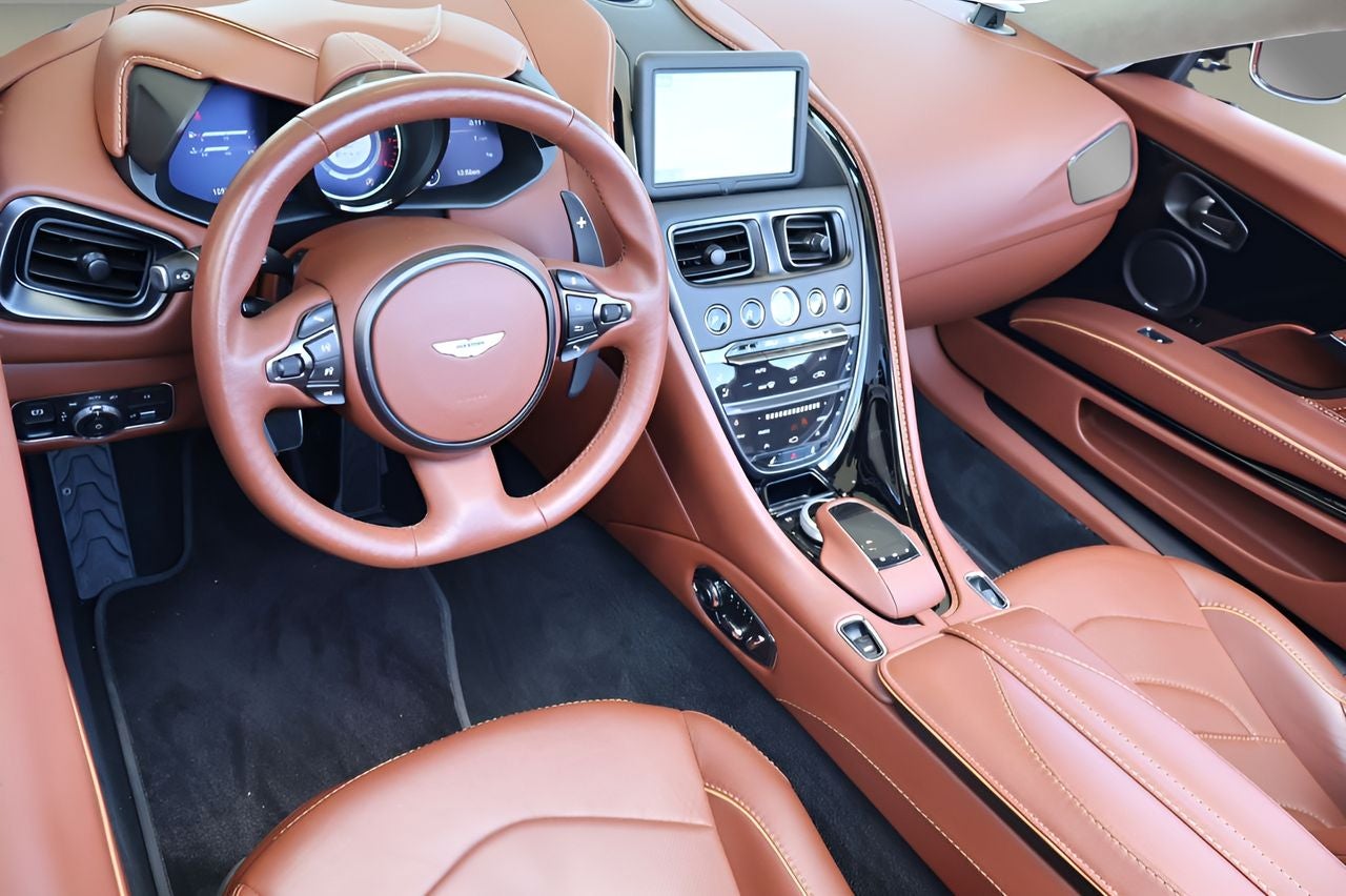 2021 Aston Martin DBS Superleggera