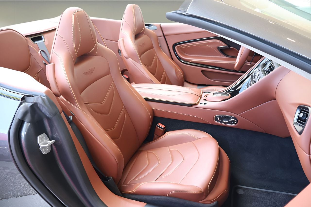 2021 Aston Martin DBS Superleggera