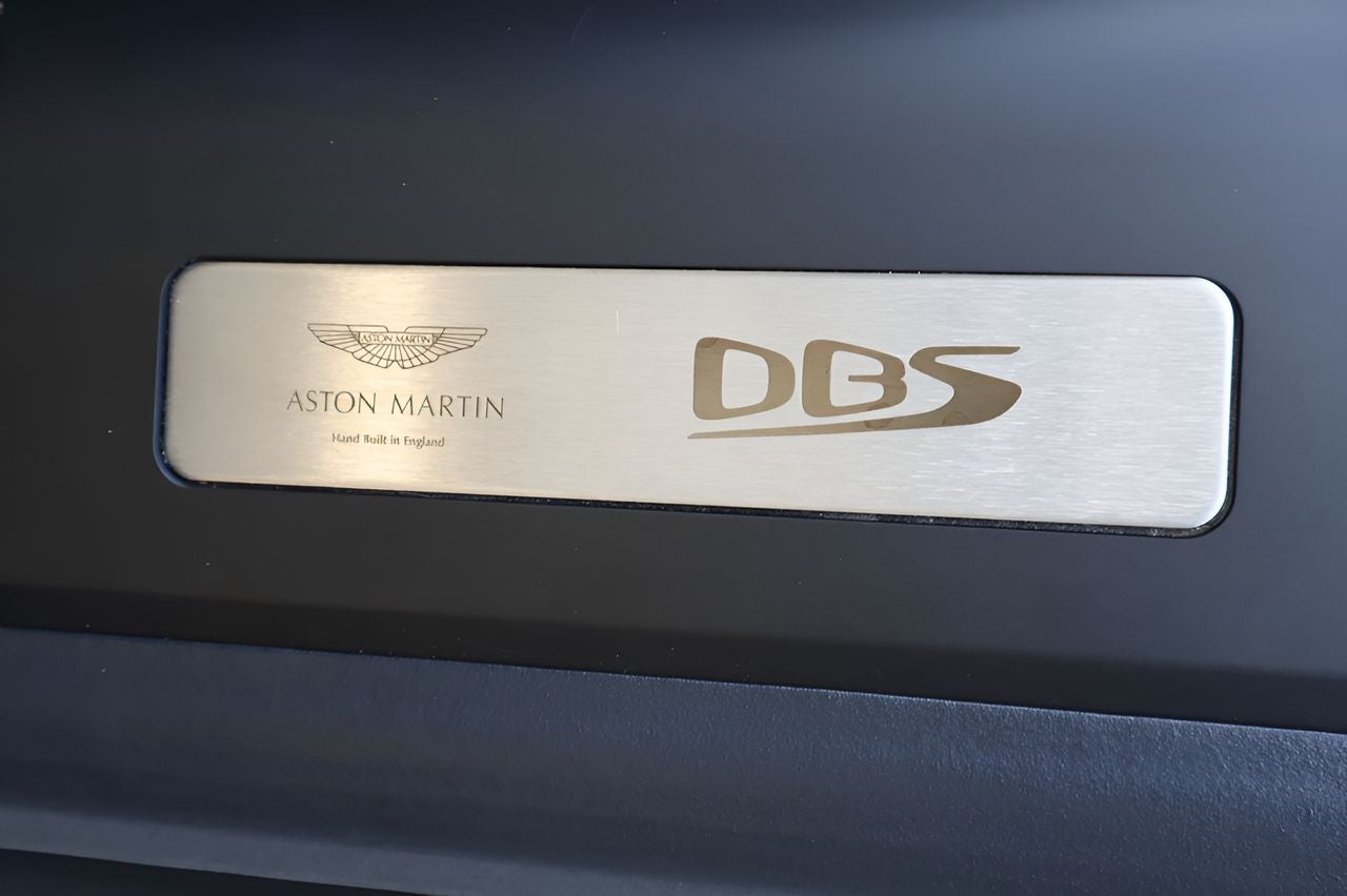 2021 Aston Martin DBS Superleggera
