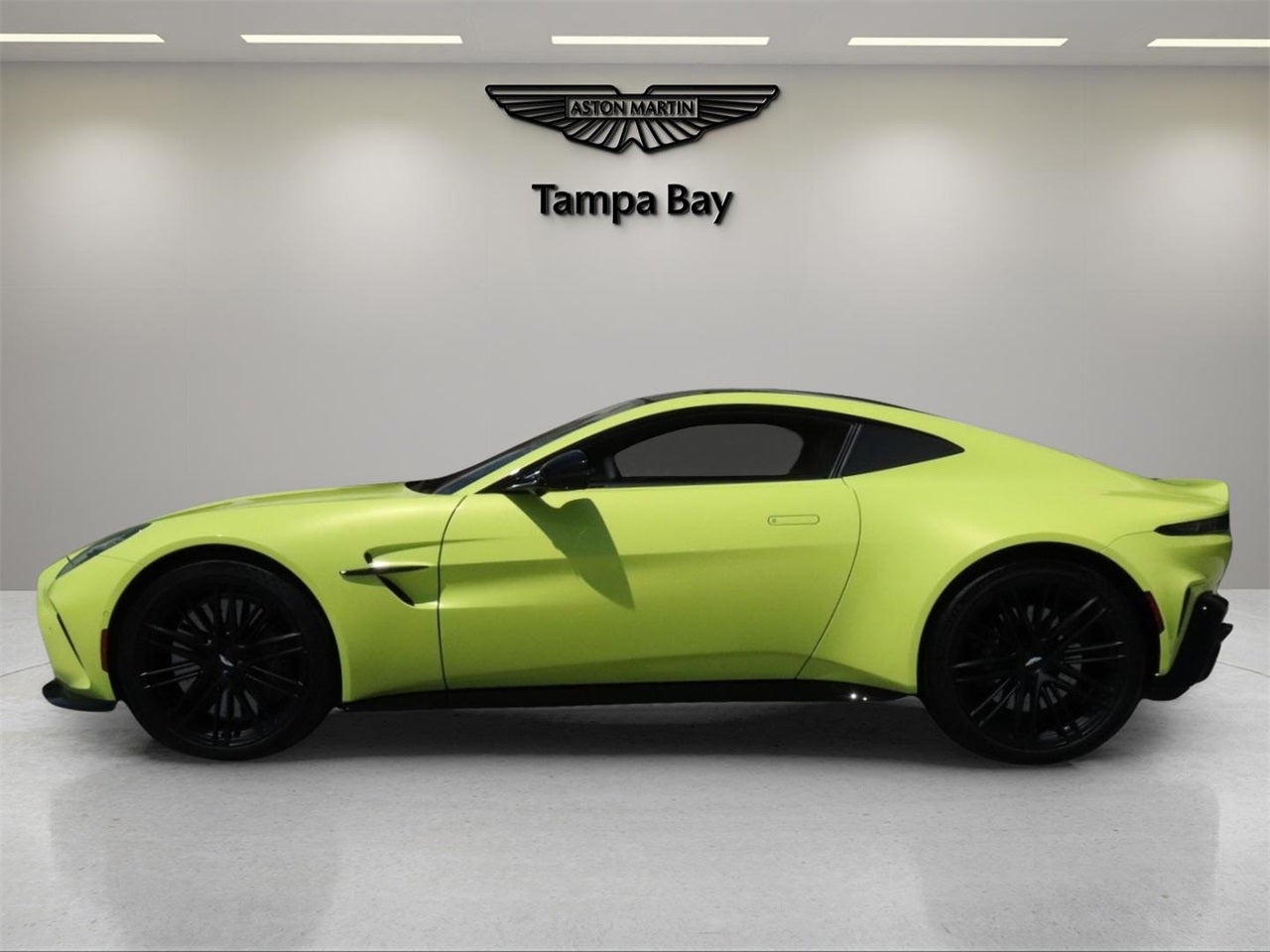2025 Aston Martin Vantage Coupe