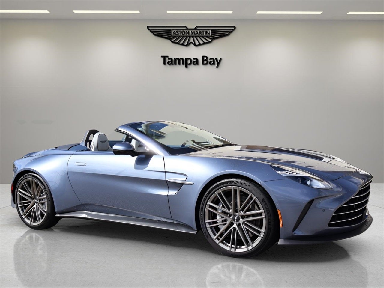 2026 Aston Martin Vantage Roadster