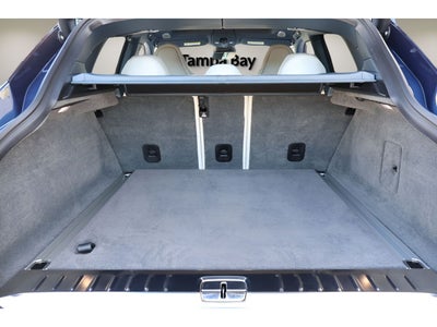 2025 Aston Martin DBX 707