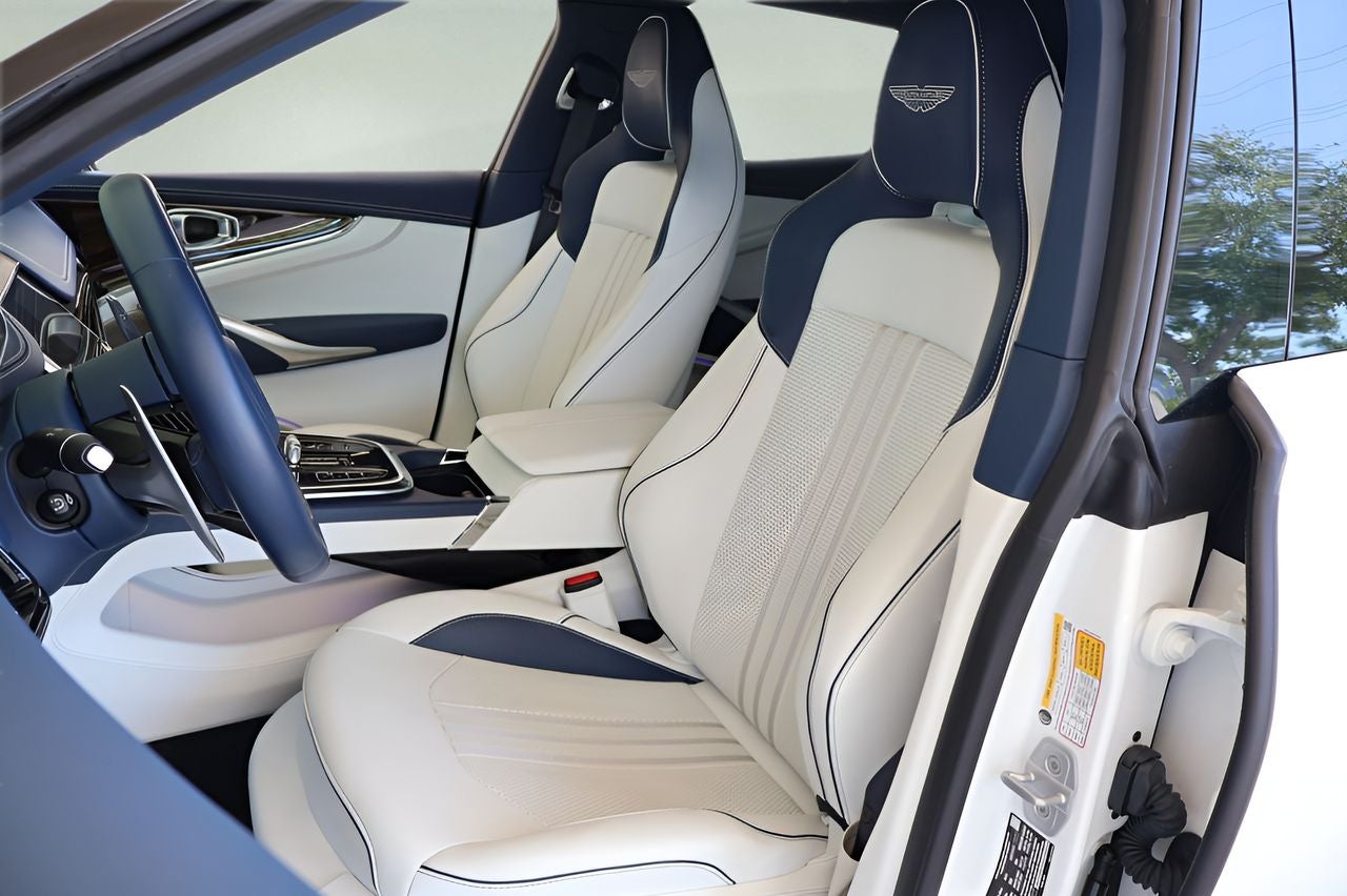 2025 Aston Martin DBX 707