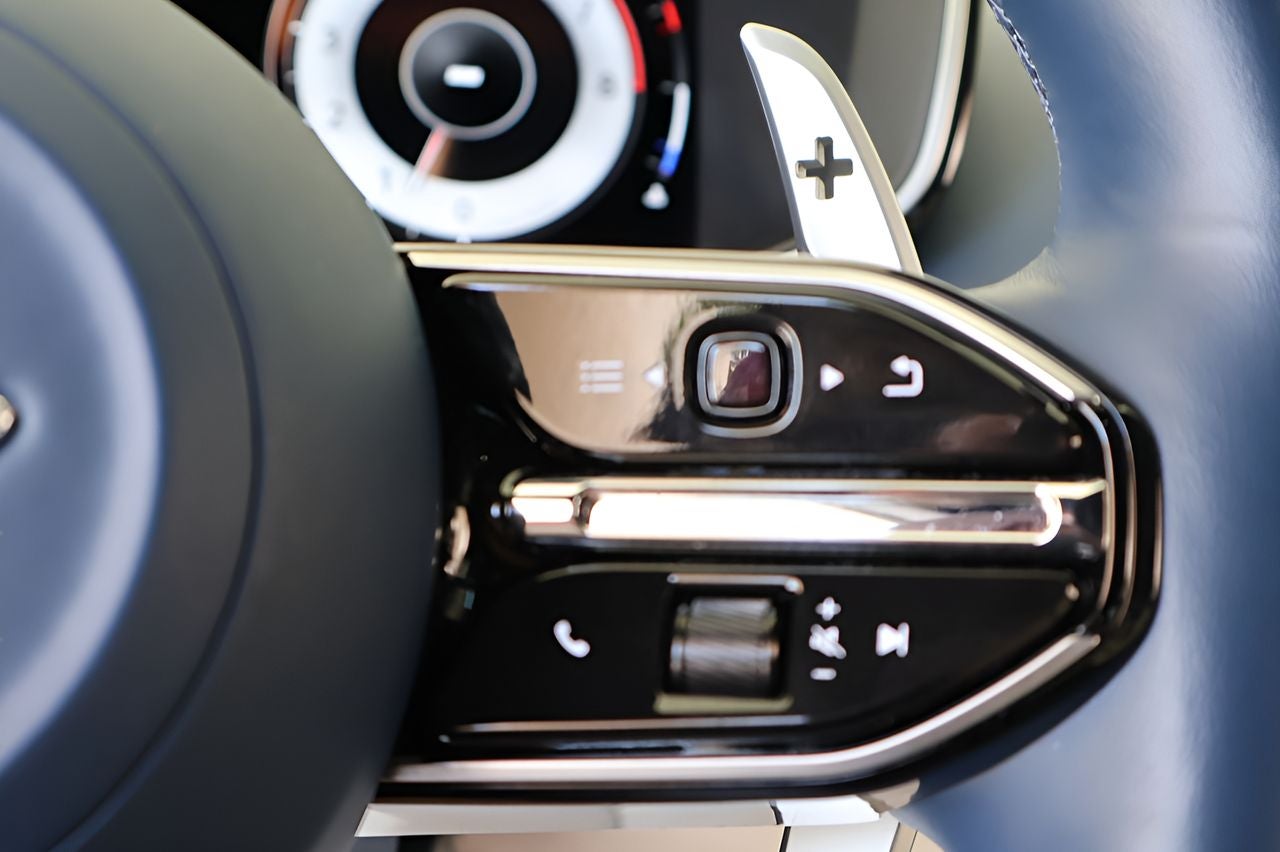 2025 Aston Martin DBX 707