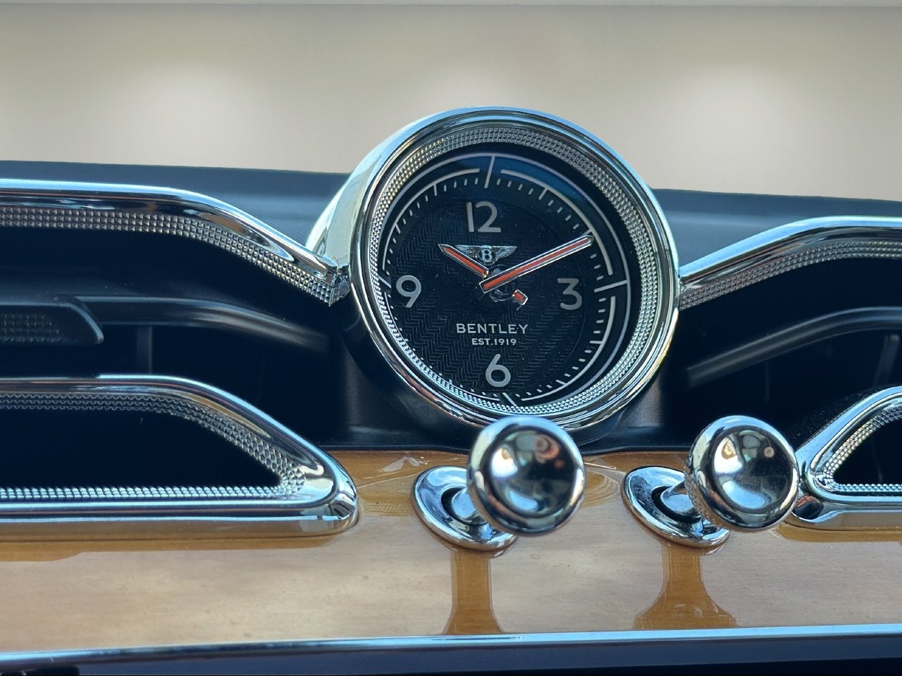 2022 Bentley Bentayga Base