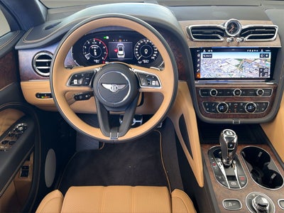 2025 Bentley Bentayga V8