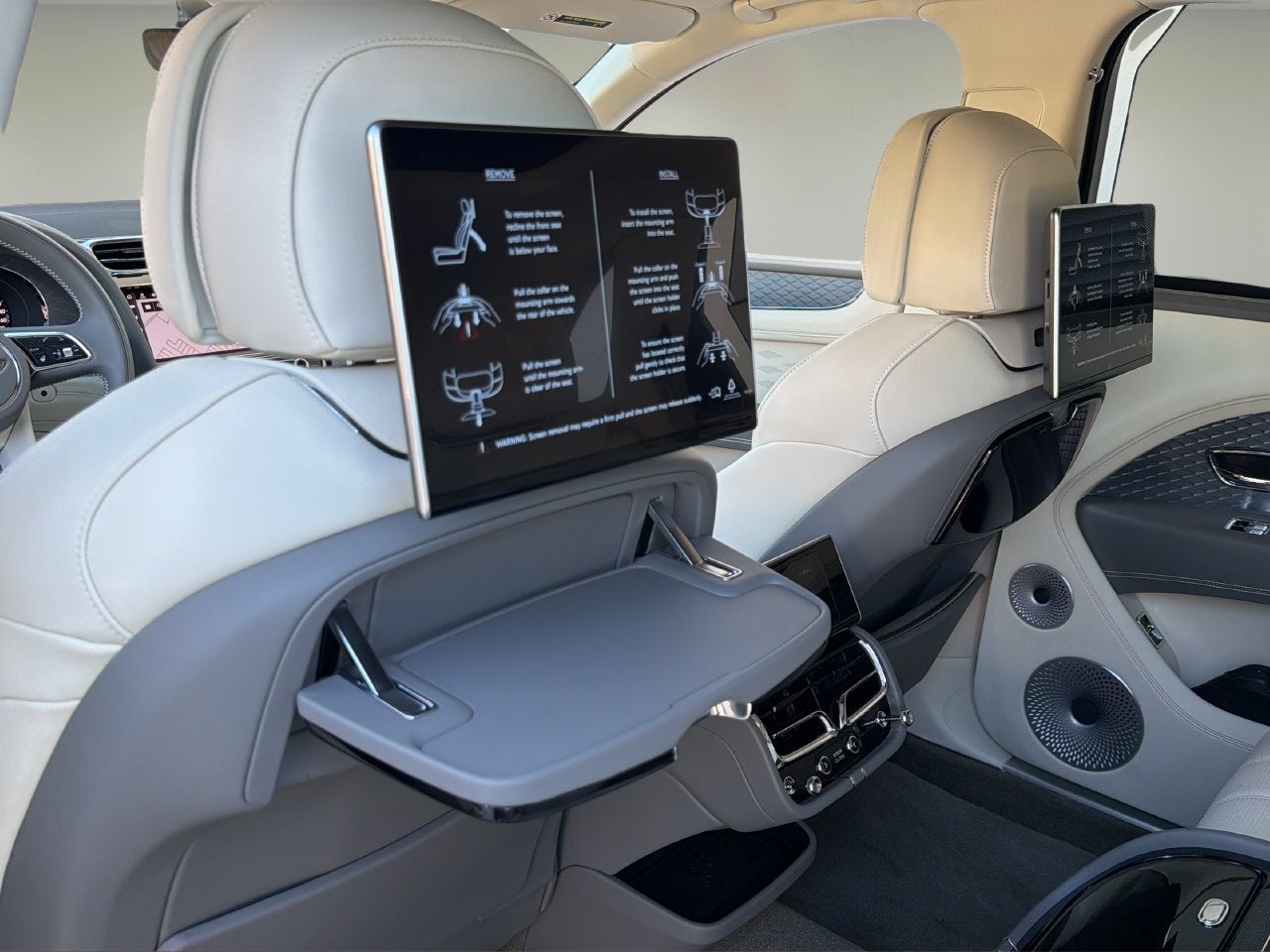 2024 Bentley Bentayga EWB Base