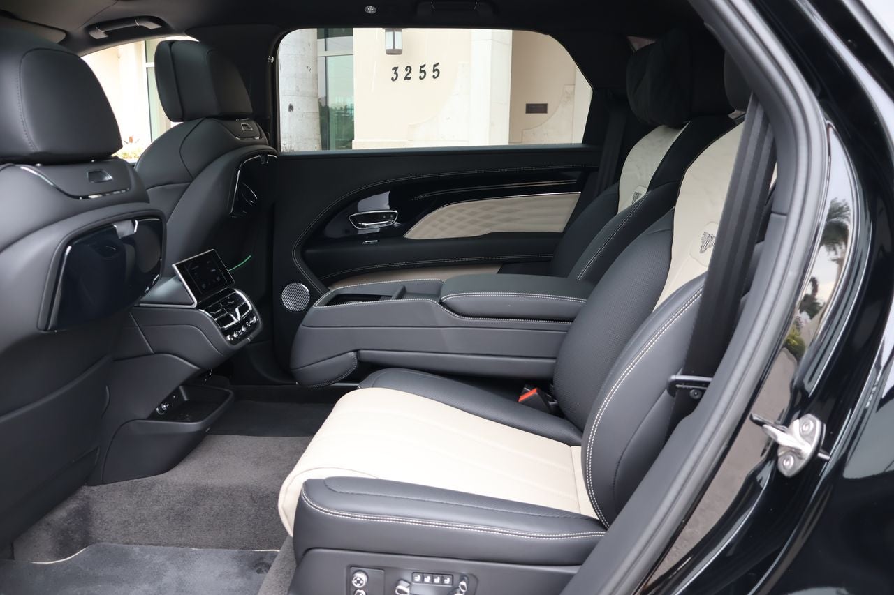 2025 Bentley Bentayga EWB Azure