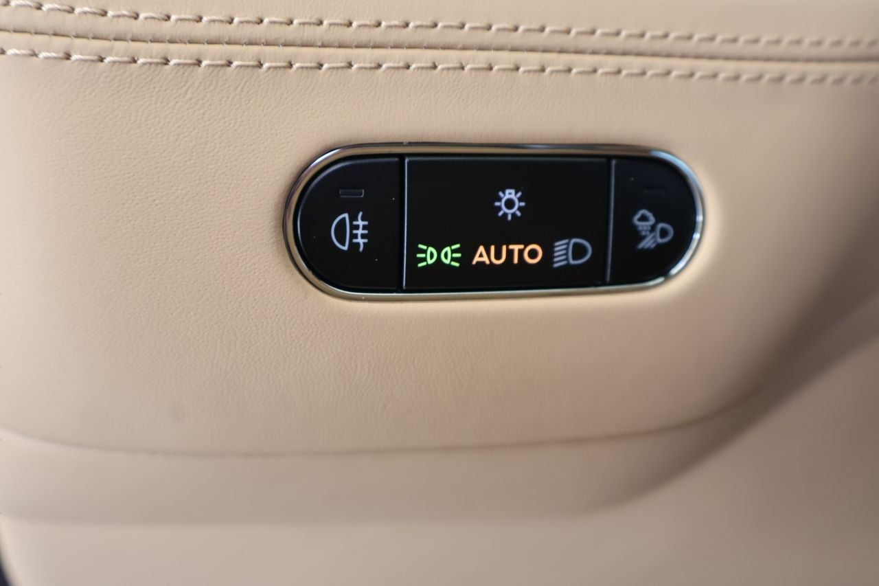 2025 Bentley Bentayga EWB Azure