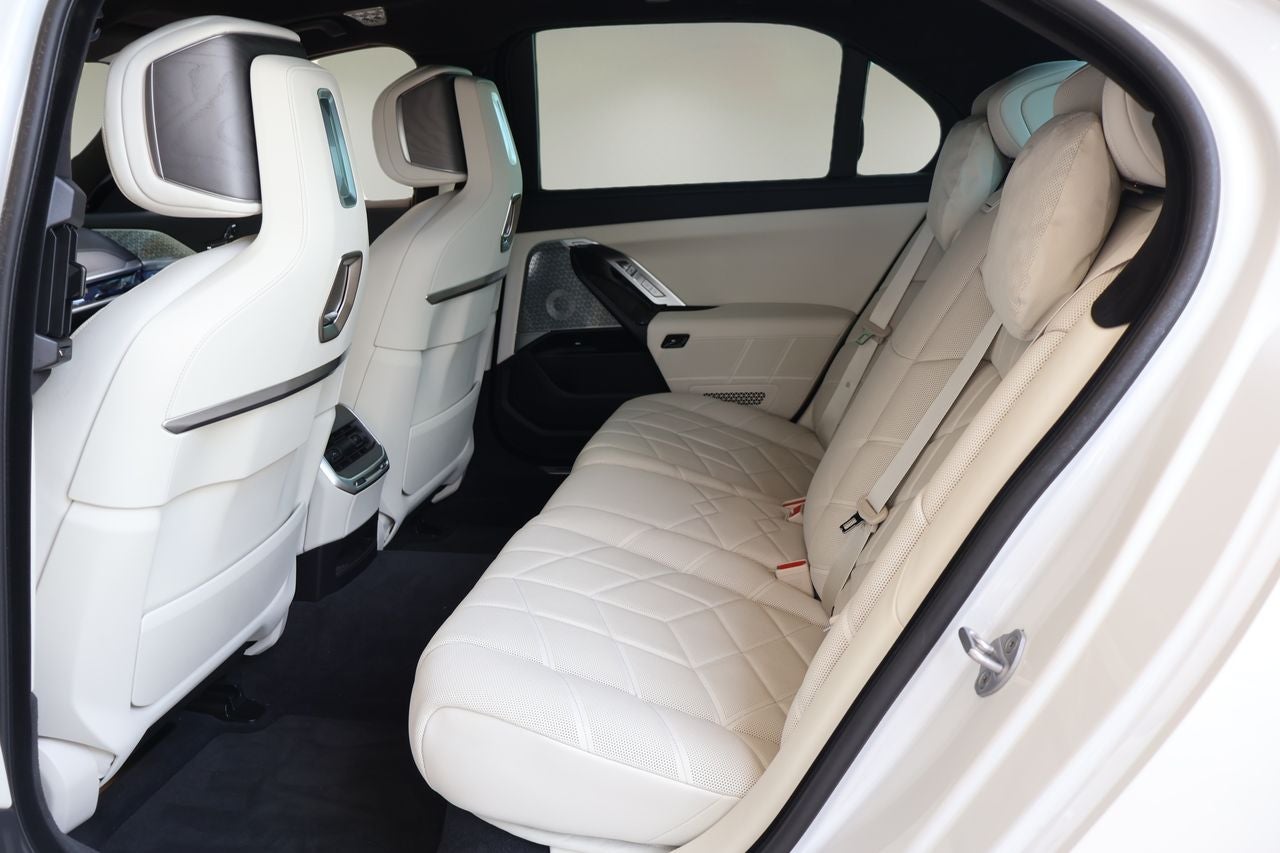 2025 BMW 7 Series 760i xDrive