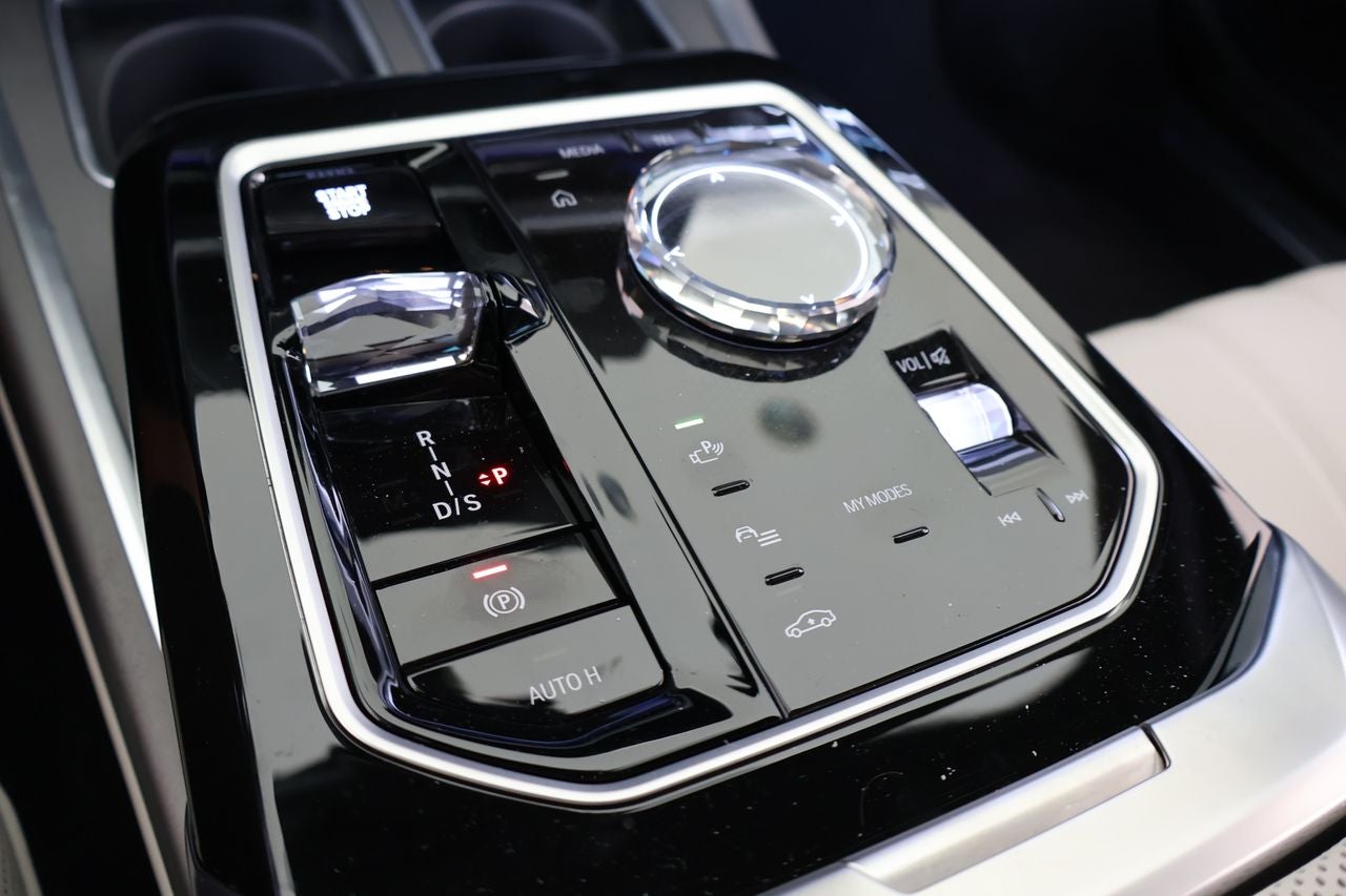 2025 BMW 7 Series 760i xDrive