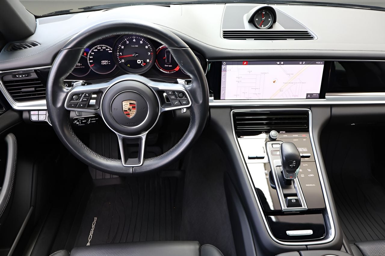 2020 Porsche Panamera 4