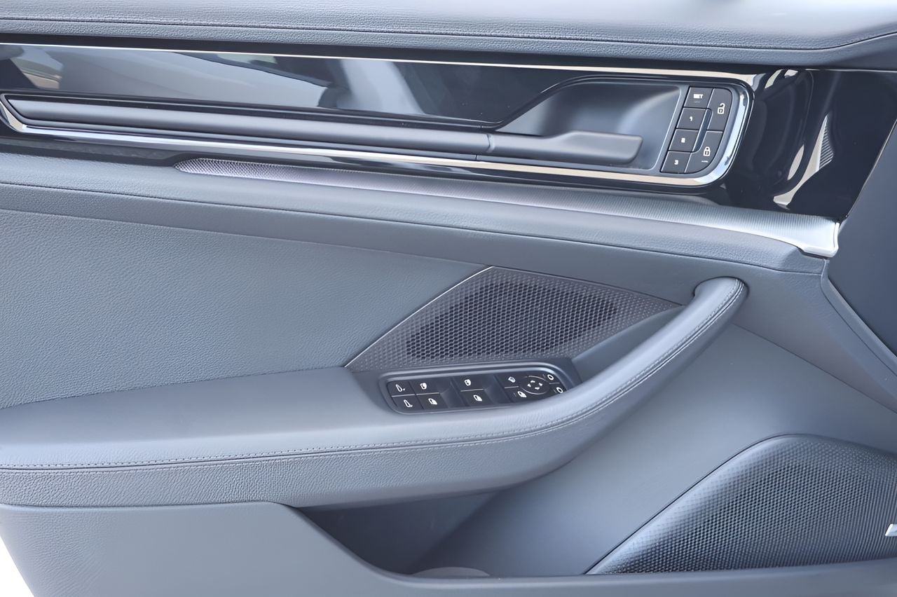 2024 Porsche Panamera Base