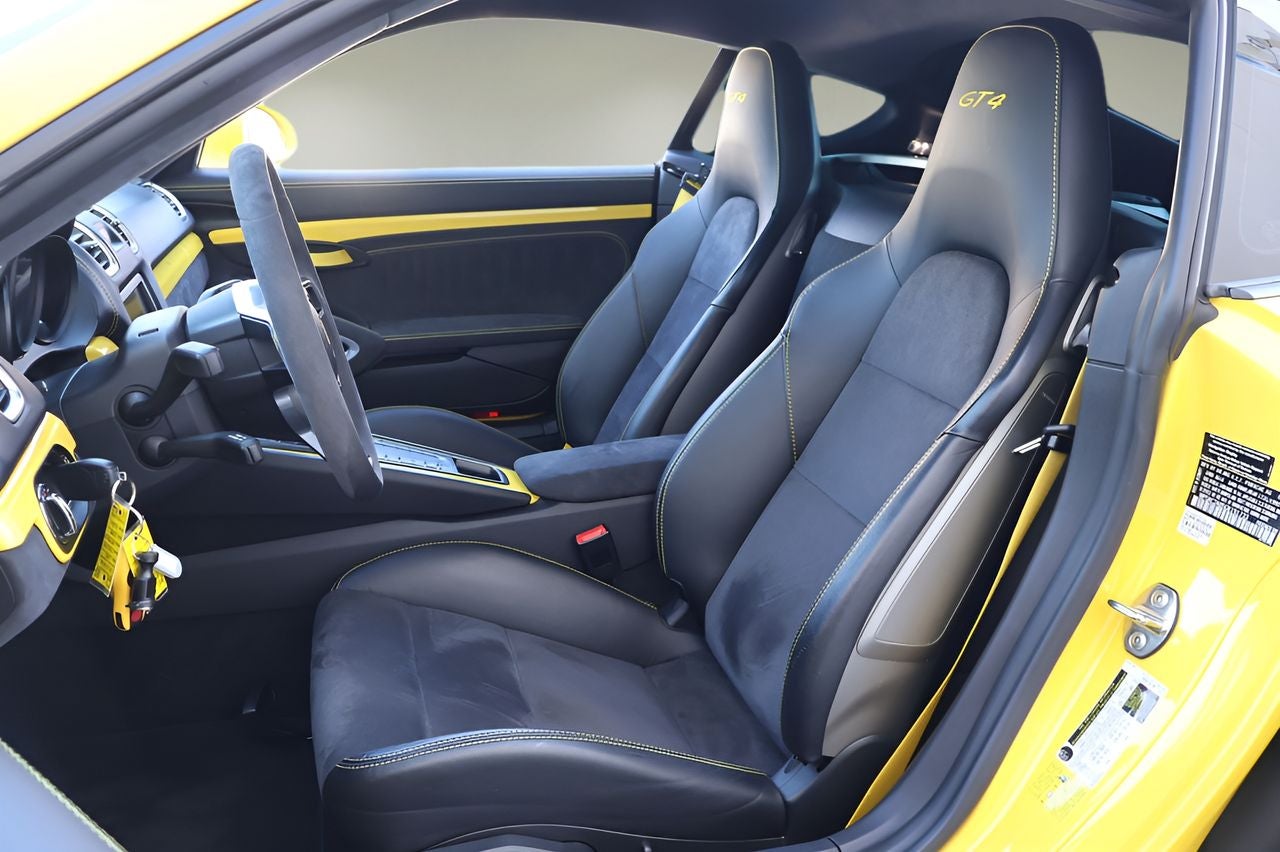 2016 Porsche Cayman GT4