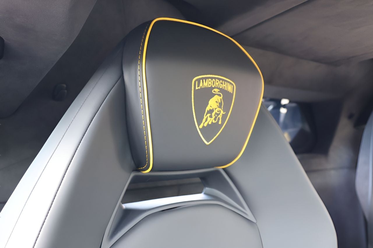 2025 Lamborghini Revuelto Coupe