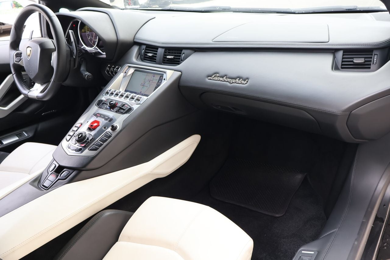 2013 Lamborghini Aventador LP700-4