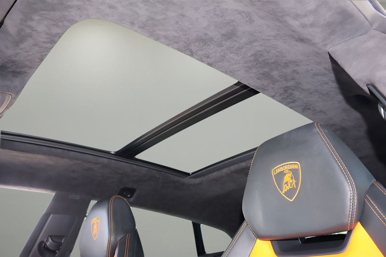 2022 Lamborghini Urus Base