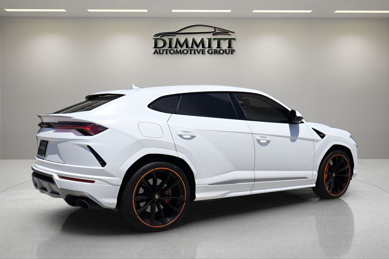 2022 Lamborghini Urus Base