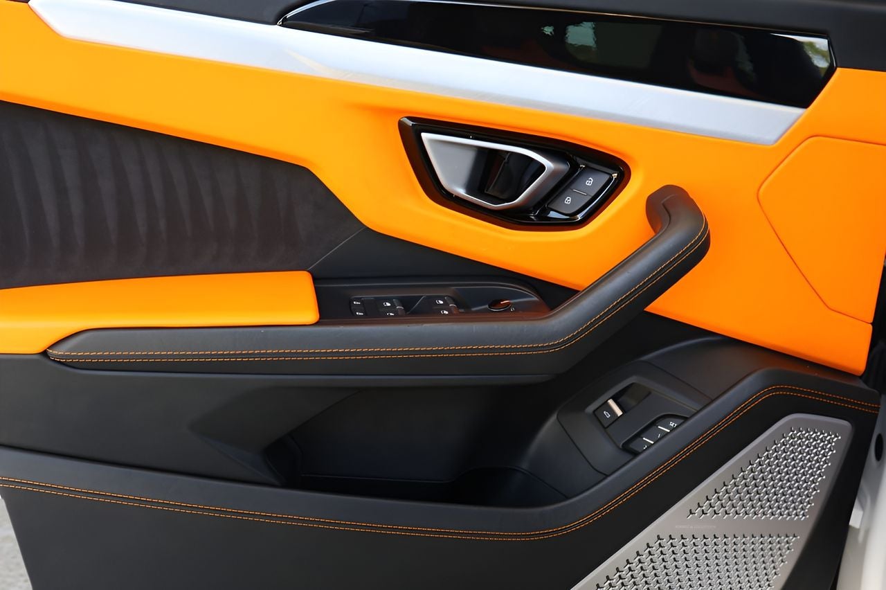 2022 Lamborghini Urus Base