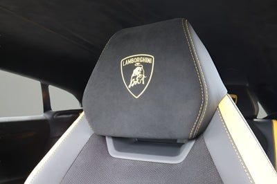 2024 Lamborghini Urus Performante