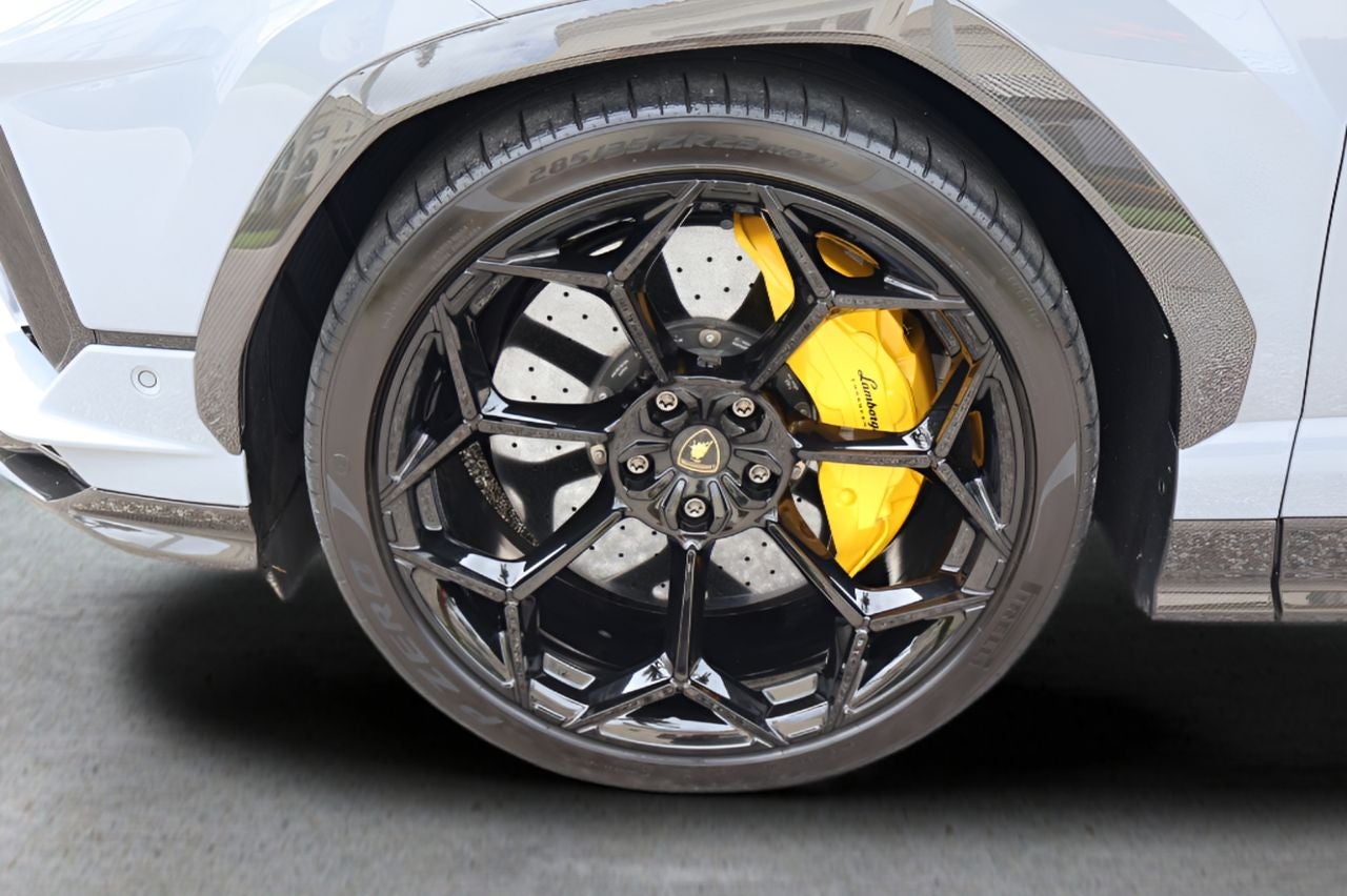 2024 Lamborghini Urus Performante