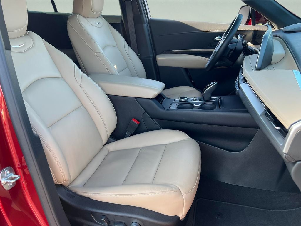 2024 Cadillac XT4 Premium Luxury