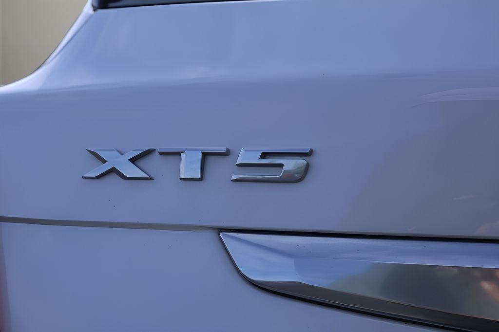 2021 Cadillac XT5 Luxury