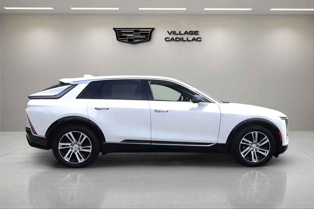 2024 Cadillac LYRIQ Tech