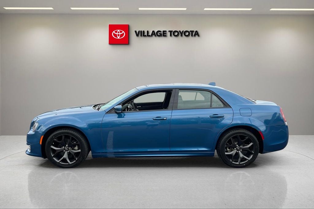 2023 Chrysler 300 Touring