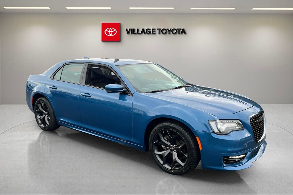 2023 Chrysler 300 Touring