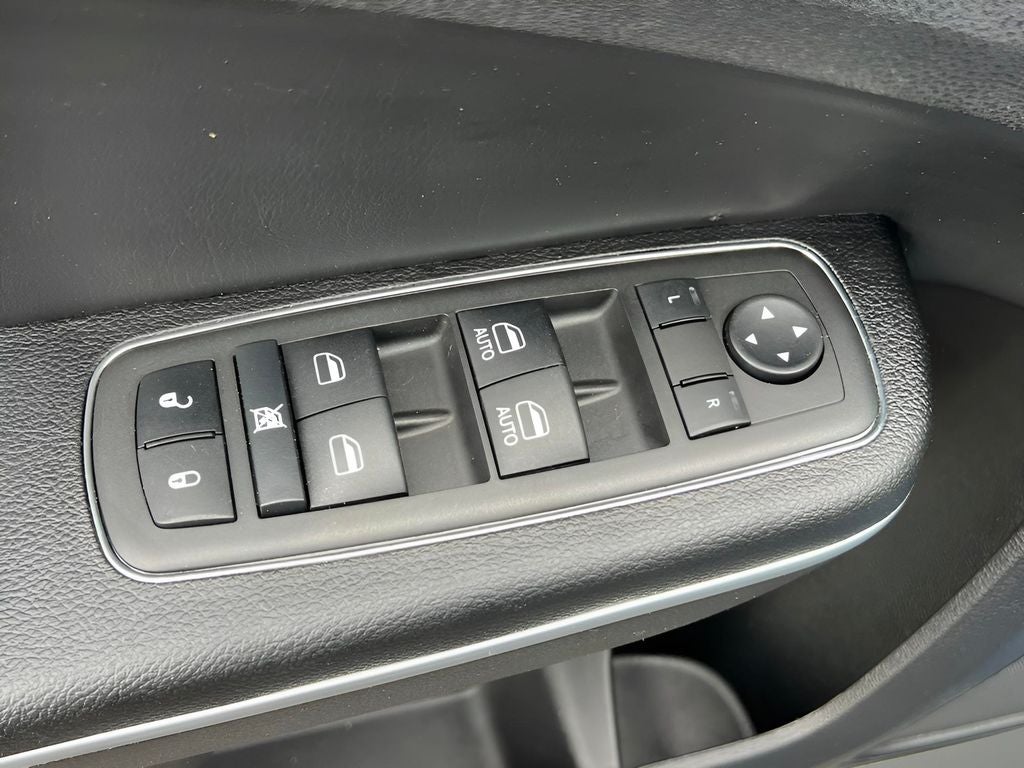 2023 Chrysler 300 Touring