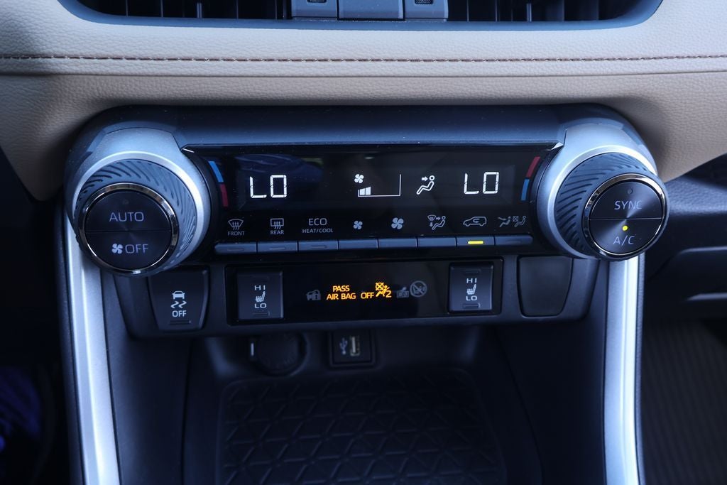 2025 Toyota RAV4 Hybrid XLE Premium