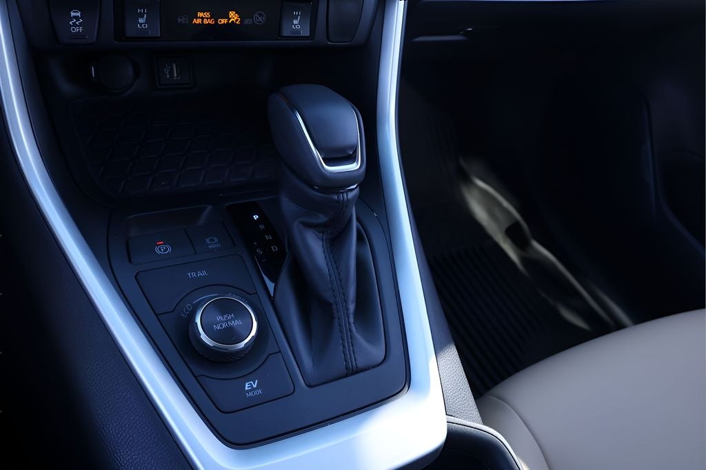 2025 Toyota RAV4 Hybrid XLE Premium